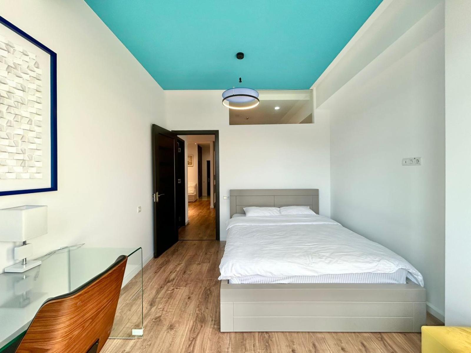 City Center - Next To Holiday Inn -2Br Apartment Tbilisi Exterior foto